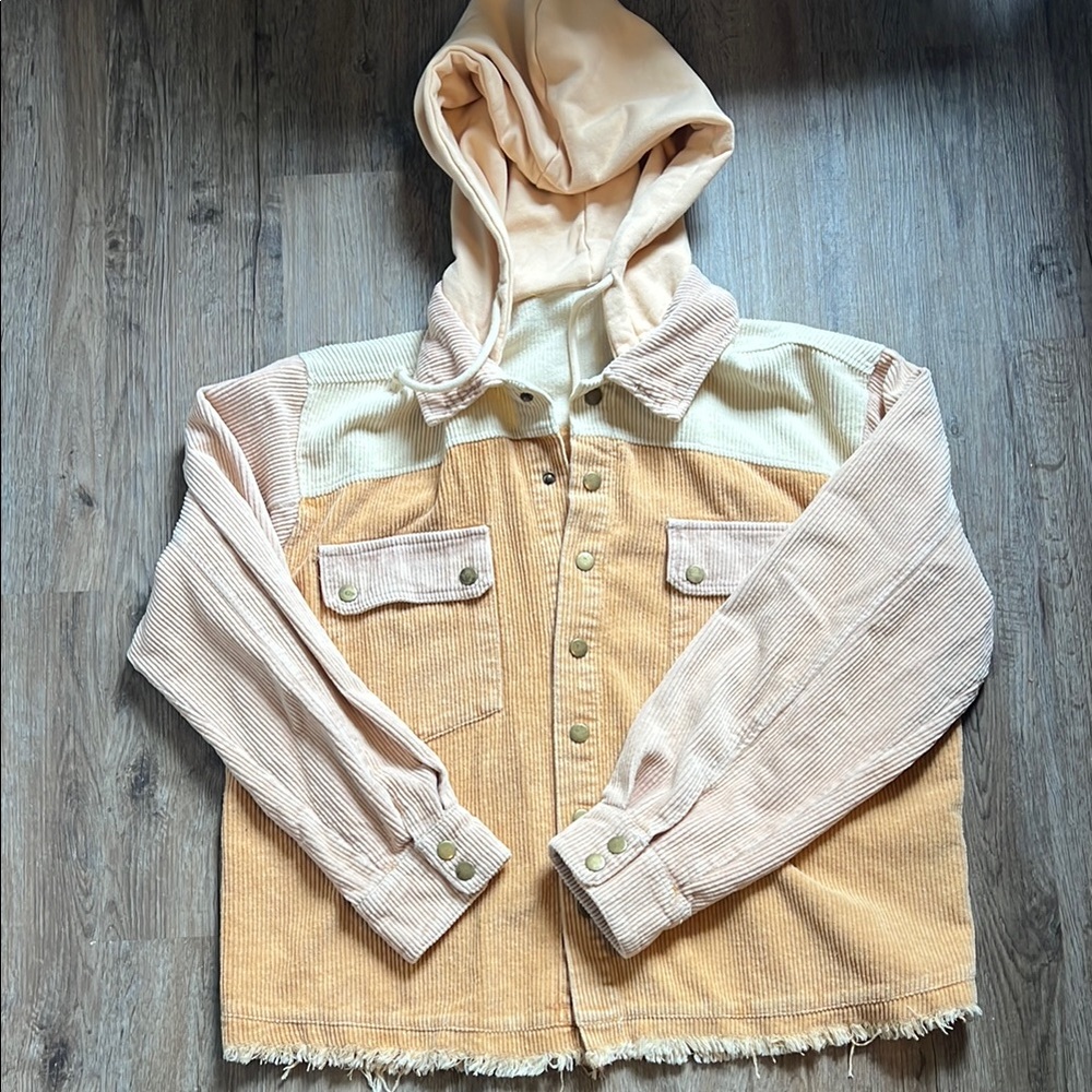 Stylish Tan and Cream Women's Jacket with Hood NWOT